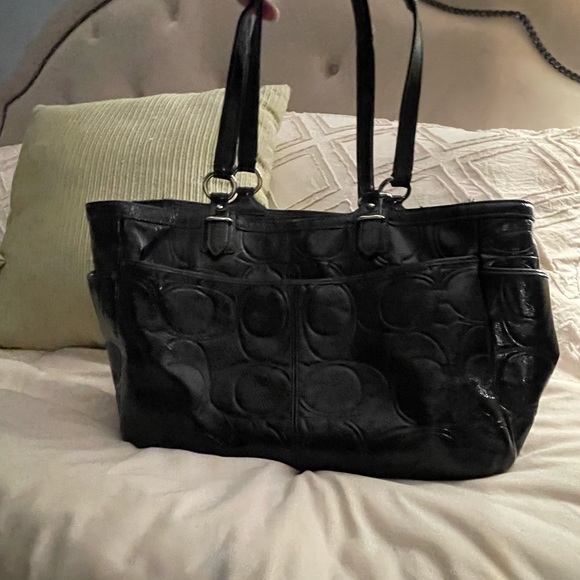 Coach black patent leather logo purse - Picture 10 of 10